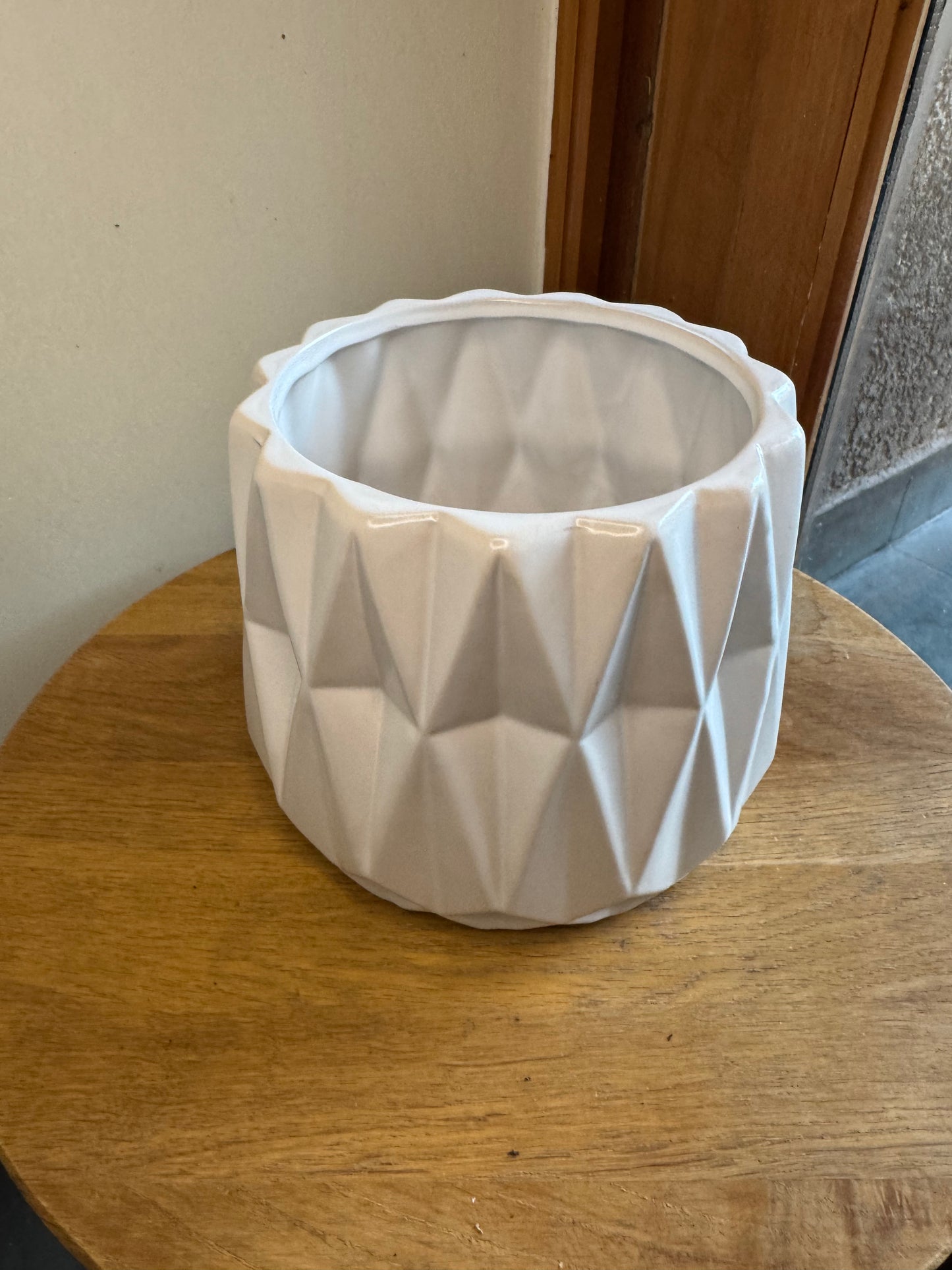 Macetero Blanco Diseño Triangulo
