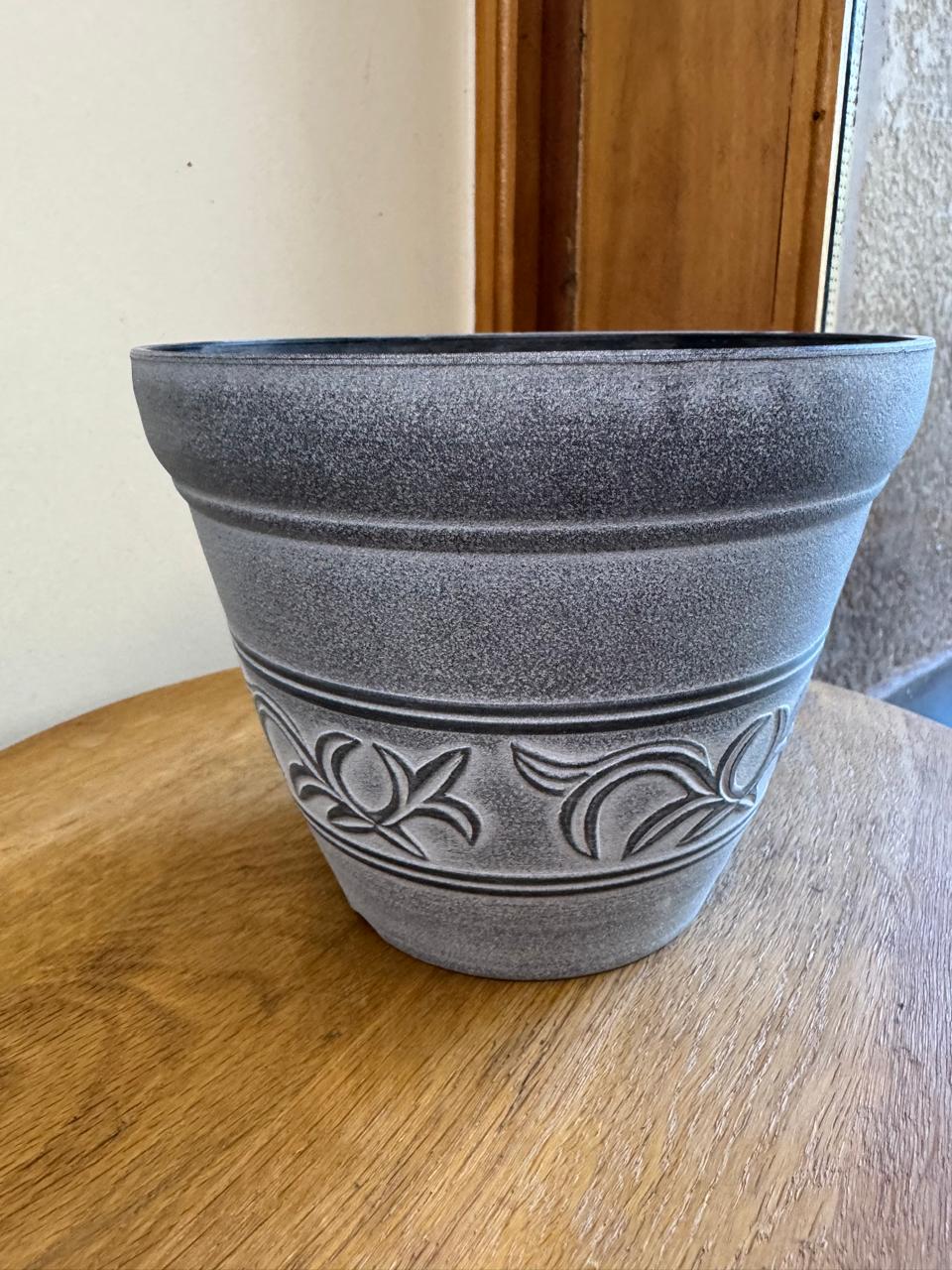 Macetero Plastico Gris Bajo